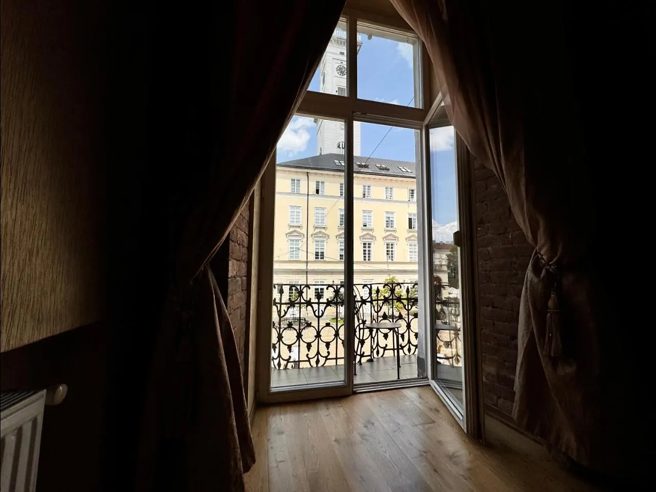 Апартаменти На Площі Ринок, 20 Lviv 0*,